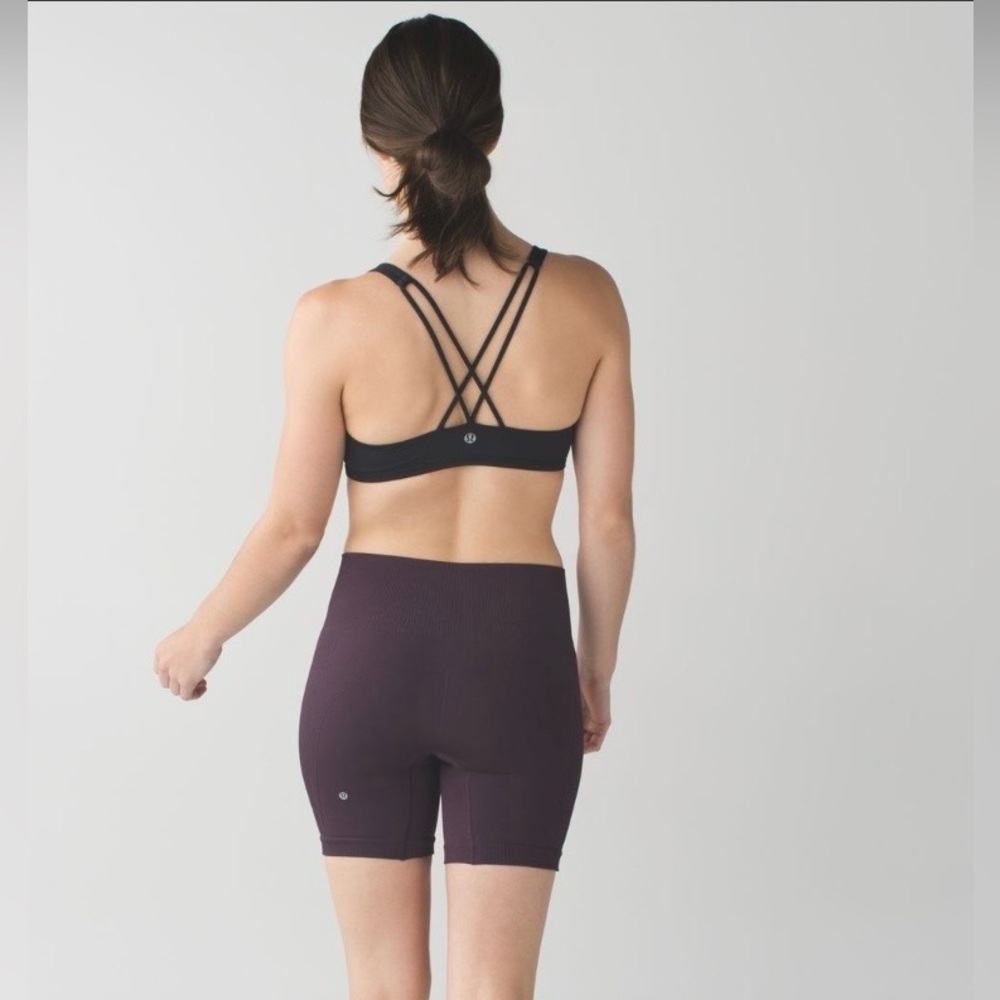 Lululemon  sculpt short 
 Black cherry